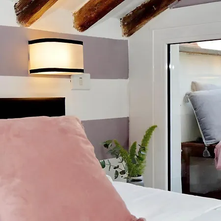 Campo De Fiori Apartment *